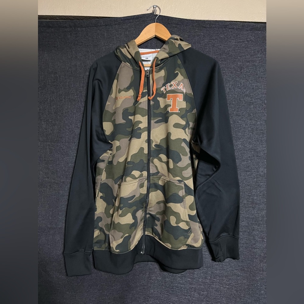 Columbia UT Camo hoodie
